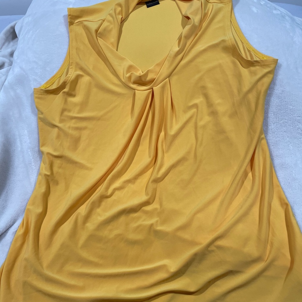 Susan Lawrence medium yellow top